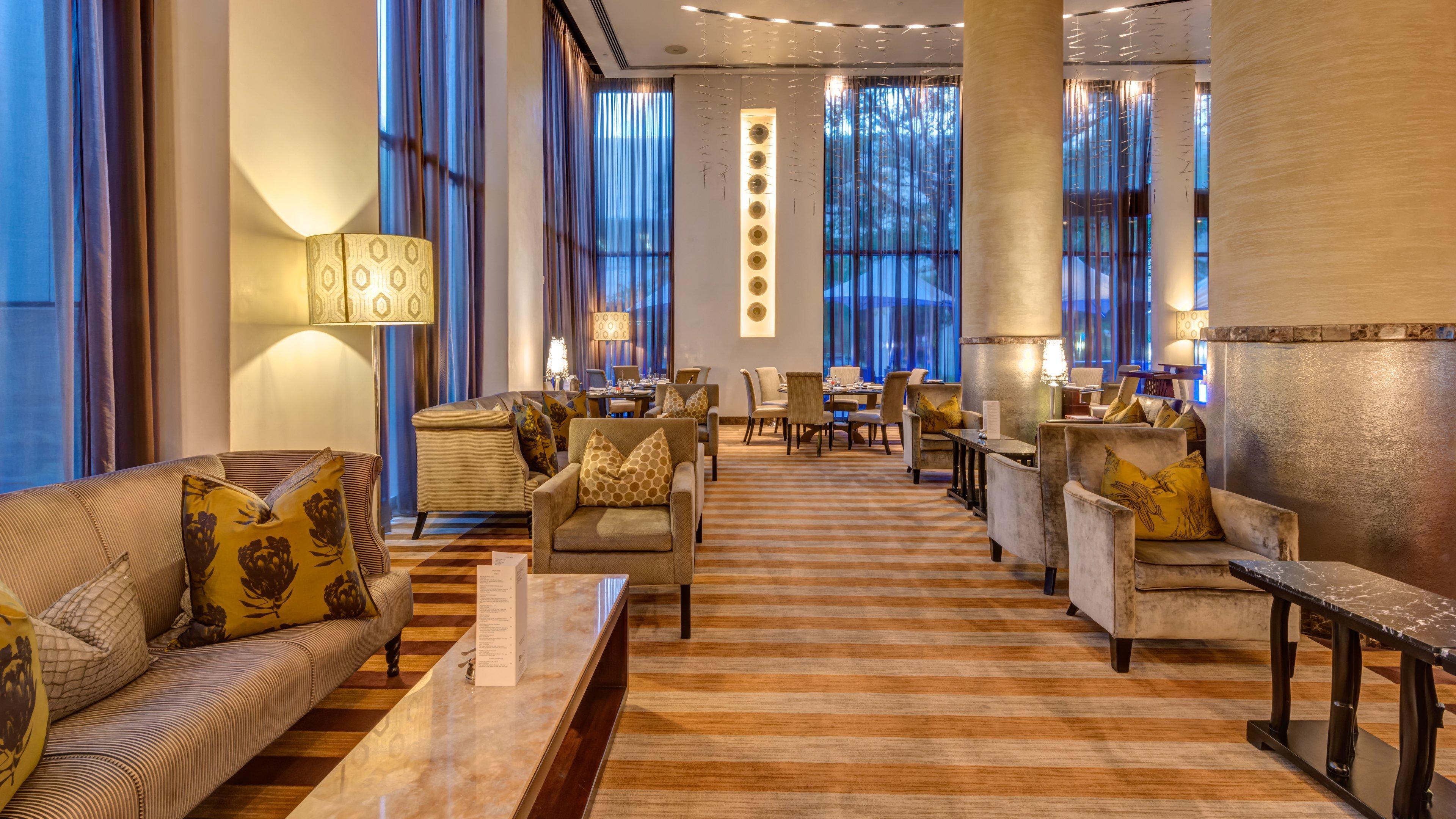 Intercontinental Johannesburg Or Tambo Airport Hotel By Ihg Kempton Park Eksteriør billede The lobby