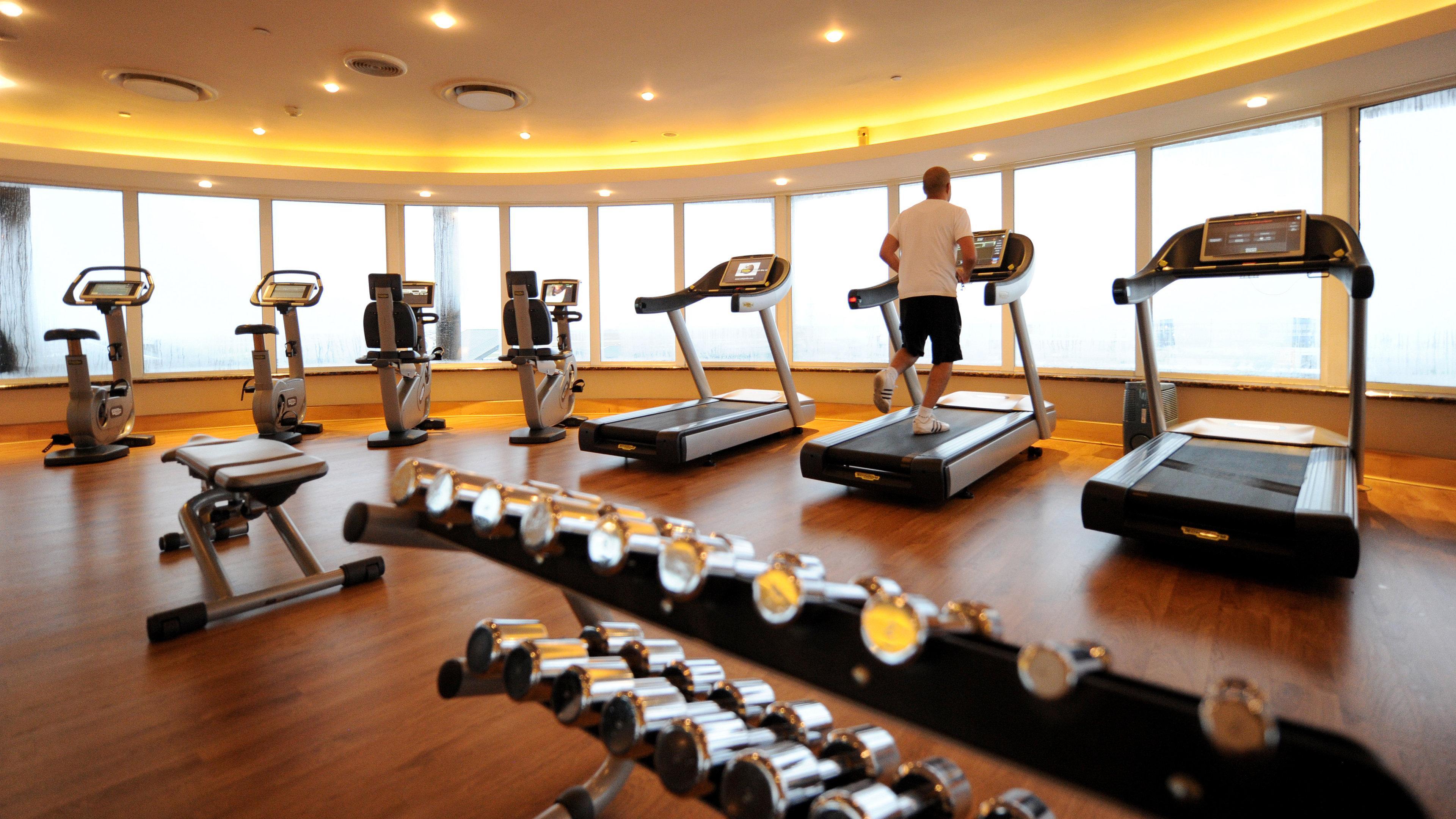 Intercontinental Johannesburg Or Tambo Airport Hotel By Ihg Kempton Park Eksteriør billede A gym