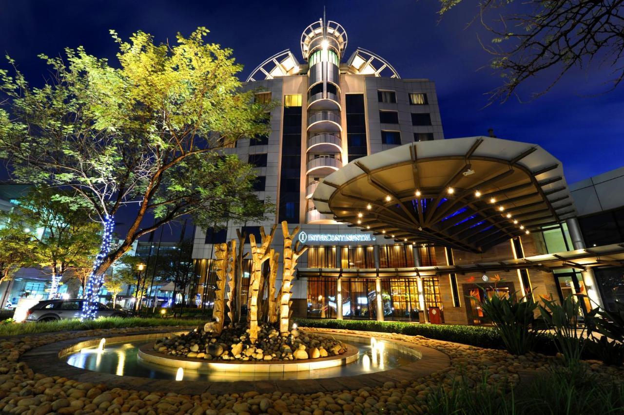 Intercontinental Johannesburg Or Tambo Airport Hotel By Ihg Kempton Park Eksteriør billede The Royal