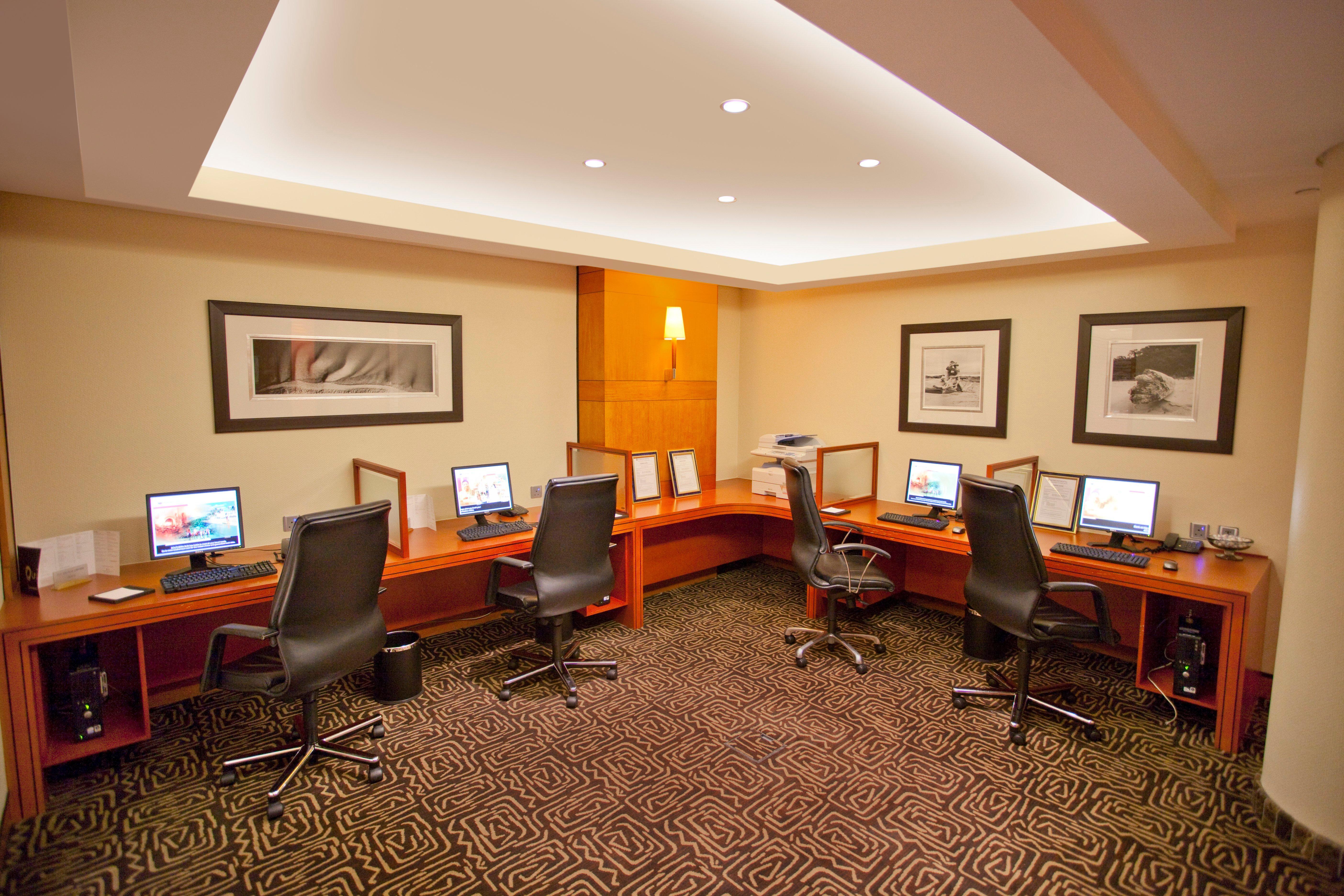Intercontinental Johannesburg Or Tambo Airport Hotel By Ihg Kempton Park Faciliteter billede Business Center
