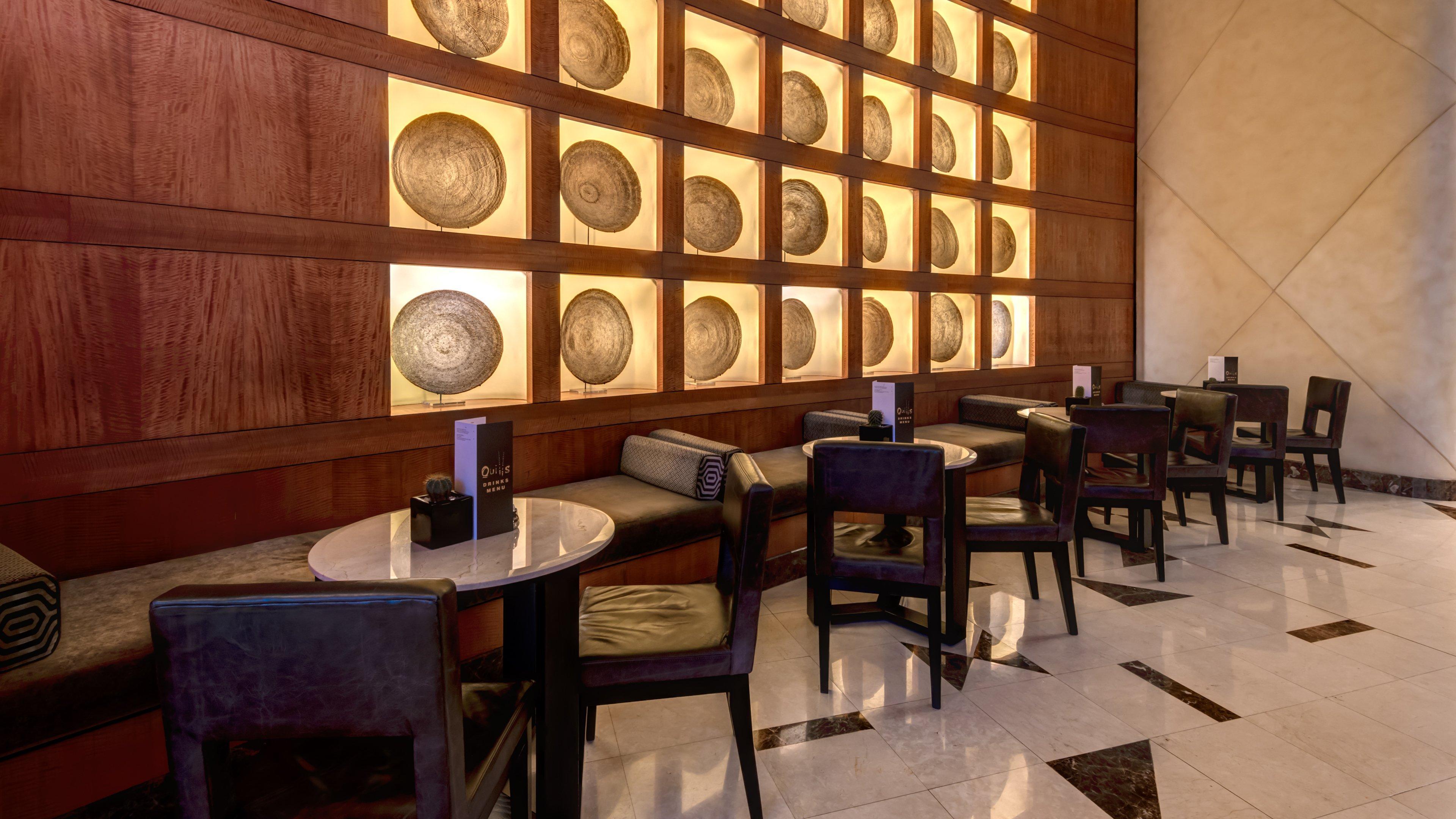 Intercontinental Johannesburg Or Tambo Airport Hotel By Ihg Kempton Park Eksteriør billede The interior of the restaurant